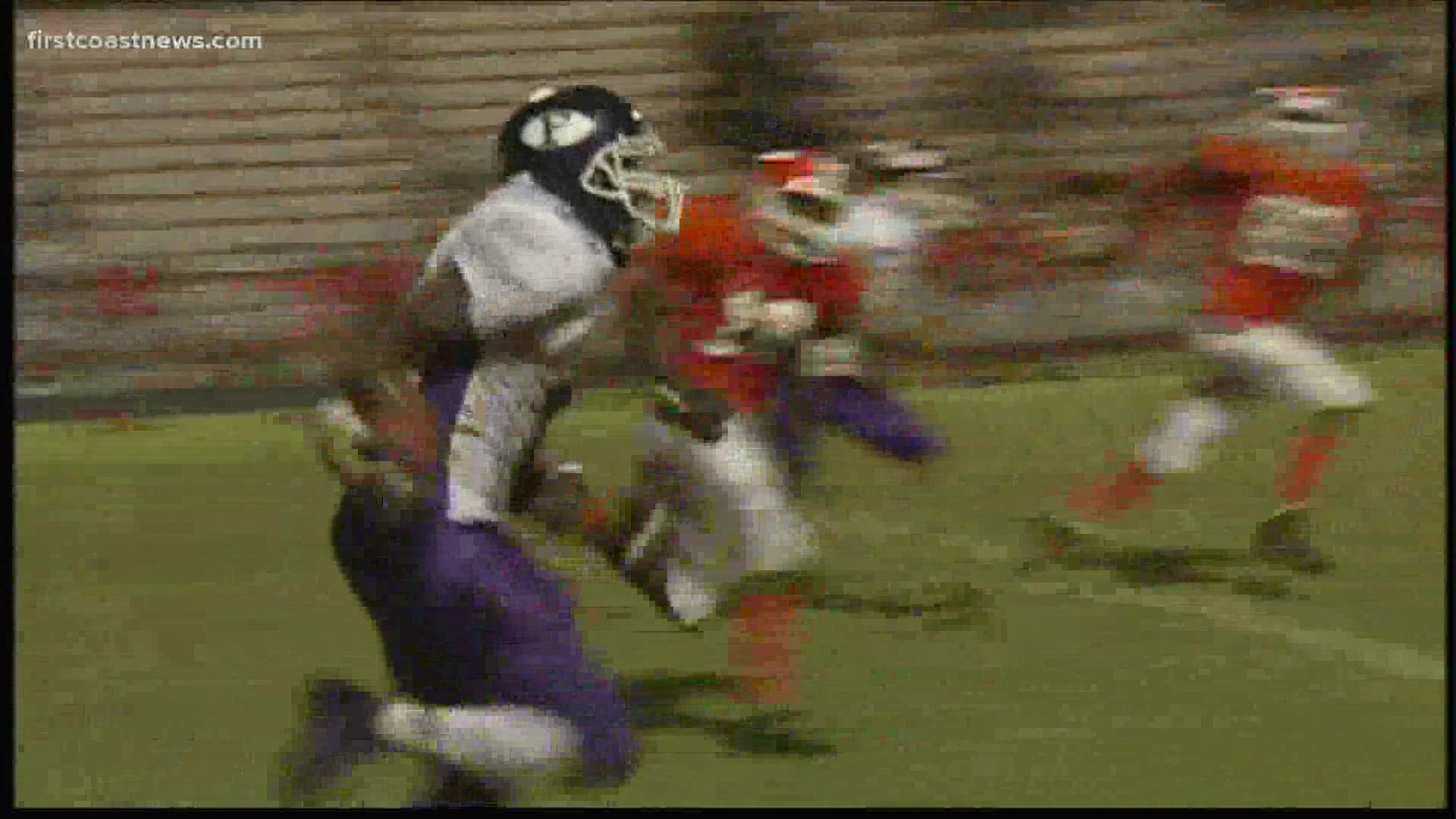 Fason, a graduate of Fletcher High School in Neptune Beach, played running back for the Gators between 2002-2004.